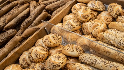 Kupujete pečivo v supermarkete? Skúsený pekár varuje pred týmito tromi druhmi