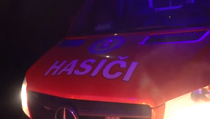 Veľký požiar pri Trnave: V areáli družstva začalo horieť, nasadili aj dron