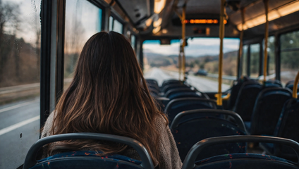 Žena si v petrohradskej MHD sadla do žieraviny, skončila v nemocnici. Prípad vyšetruje polícia