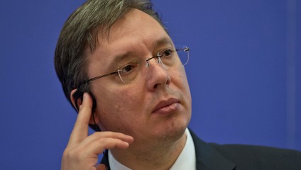 Vučič odstúpil z postu prezidenta Srbska. Chce byť premiérom