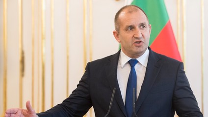 Bulharsko vystupuje z koalície ochotných, Radev odmieta ďalšiu vojenskú pomoc Ukrajine