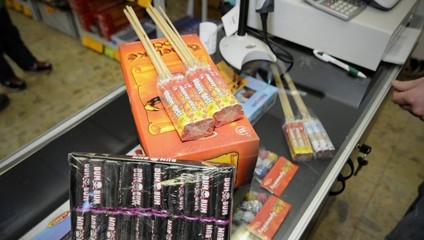 Chlapec sa vážne zranil pri manipulácii s pyrotechnikou. Ako podobným situáciám predchádzať?