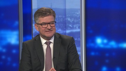 Lajčák mal podľa zverejnenej korešpondencie komunikovať s Epsteinom. Šimečka žiada vysvetlenie