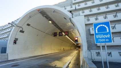 Tunel Višňové čaká rozsiahla údržba. Toto je prehľad všetkých jeho uzáver