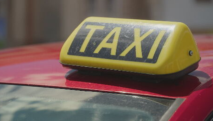 Útok na taxikára v Hlohovci: Druhý páchateľ bol dolapený v Rakúsku