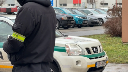 Ranná razia odhalila vrecia plné sušenej marihuany. Pomáhal aj pes Jimmy