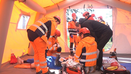 Od teórie k praxi: Budúci záchranári zasahovali v simulovaných katastrofách