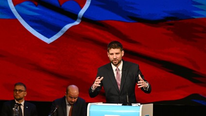 „Ďalší na rade na volebnú porážku musí byť Fico.“ Politici reagujú na maďarské voľby