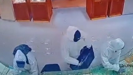 Polícia vzniesla obvinenie v prípade lúpeže šperkov v bratislavskom OC