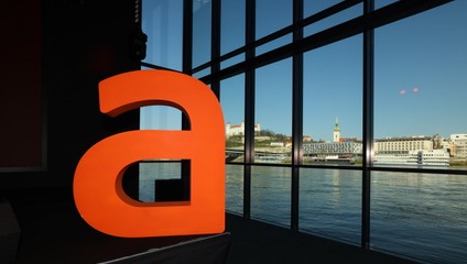 Allegro otvára slovenským firmám cestu k miliónom zákazníkov v stredoeurópskom regióne: spúšťa program 0% provízie na exportné ponuky