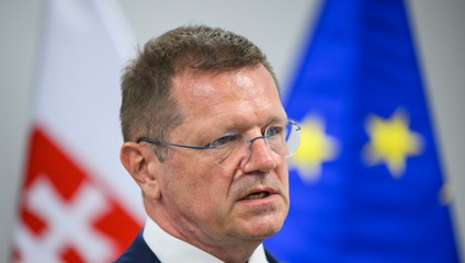 Demisia leží na stole, meno nástupcu nikde. Koalícia hľadá riešenie už piaty deň