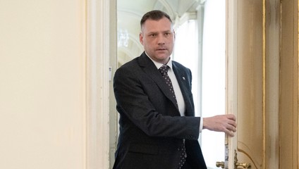 SNS zatiaľ Tarabu neprijme. Strana sprísnila pravidlá po skúsenosti s Huliakom