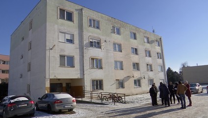 Dvadsiatim rodinám hrozí vysťahovanie zo sociálnych bytov. Galanta uplatňuje VZN o nájme bytov