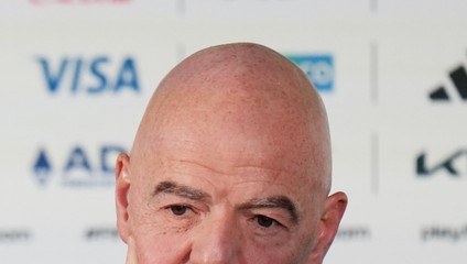 “Upokojte a uvoľnite sa,“ reagoval prezident FIFA na kritiku. Počas tlačovej konferencie sa vyjadril aj na adresu Donalda Trumpa