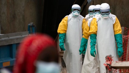 USA pozastavujú vstup do krajiny niektorým cestujúcim, chcú zabrániť šíreniu eboly
