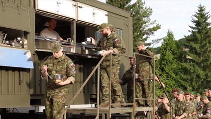 Povinná vojenská služba skončila pred rokmi. Diskusia o jej návrate rozdeľuje Slovensko