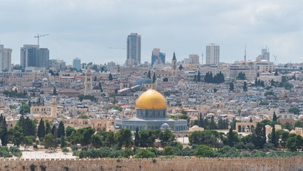 Izrael pred voľbami: Kampaň ovládol izraelsko-palestínsky konflikt. Čo rozhodne?