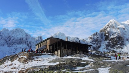 Plánujete túru? Tatranské chaty sa na niekoľko dní zatvárajú