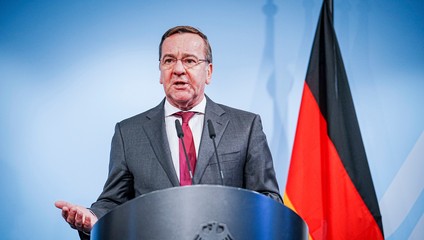 Nemecký minister obrany vyzýva Európu k sebavedomiu vo vzťahoch s USA