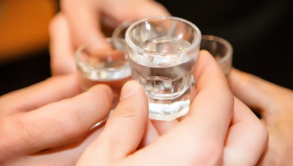 Predavačka predala vodku dvom školáčkam bez kontroly veku. Dievča (14) skončilo v nemocnici