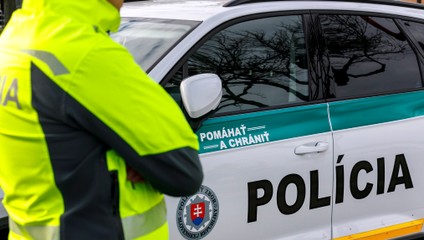 Šutaj Eštok chce zvýšiť policajné platy. Hlas tým podmieňuje prijatie rozpočtu