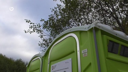 Tatranské mobilné toalety sa menia na smetiská, turisti ničia investíciu do čistoty