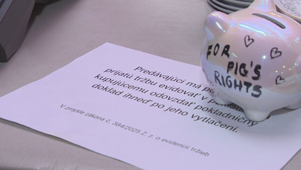 A4 na stole? Radšej tričko. Podnikatelia reagujú kreatívne na povinné oznamy o bločkoch