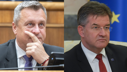 Koaličná SNS vyzýva Fica, aby ukončil spoluprácu s Lajčákom