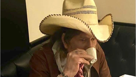 Hollywoodska hviezda na dne: Na staré kolená mu hrozí ulica!