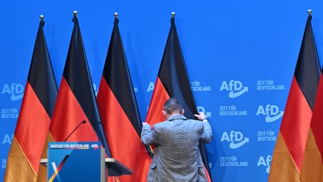 V Erfurte sa koná zjazd pravicovo extrémistickej strany AfD. Protestuje proti nemu 20-tisíc ľudí