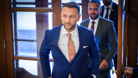 Šutaj Eštok žiada zrušenie kontumačného rozsudku v spore s čurillovcami