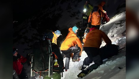 Takmer fatálny výlet: Nepočujúci český turista ignoroval uzáveru, v strmom teréne padal 250 metrov