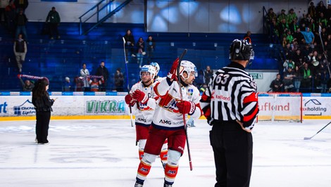 Slovan prišiel o post lídra tabuľky, Belasí padli s Liptákmi