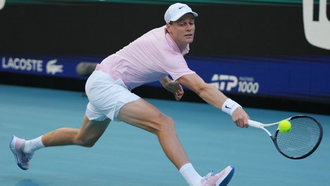 V Miami sa písala história. Sinner s rekordom, najmladší tenista vo štvrťfinále