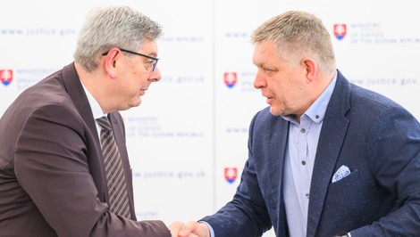 Vláda schválila nové pravidlá pre „kajúcnikov“. O výhodách má viac rozhodovať súd