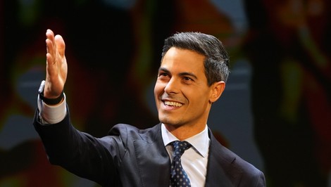 Voľby v Holandsku vyhrala strana D66. Premiérom môže byť Rob Jetten, hlásiaci sa k LGBT+ komunite