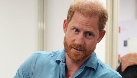 Sotva prišiel Harry do Británie, už aj začal prosíkať! Vybral sa rovno na ministerstvo!