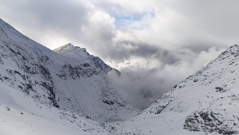 Dvaja mŕtvi po páde lavíny vo Vysokých Tatrách