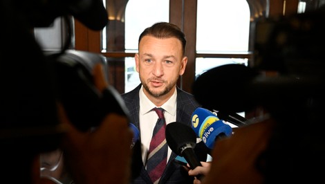 Eštokovo ministerstvo dostalo 70-tisícovú pokutu za nezákonné prevelenie čurillovcov