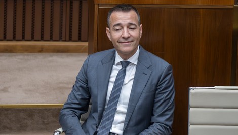 O odvolávaní Druckera poslanci nerokovali. Návrh sa presúva na jeseň