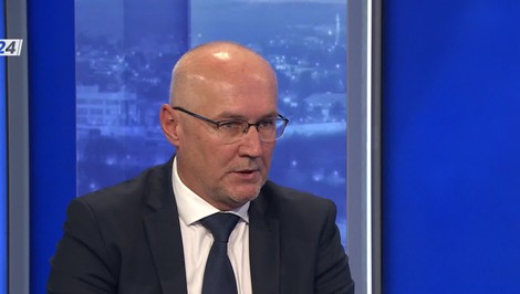 Ekonomické Analýzy 24: Voľby a rozkopané cesty