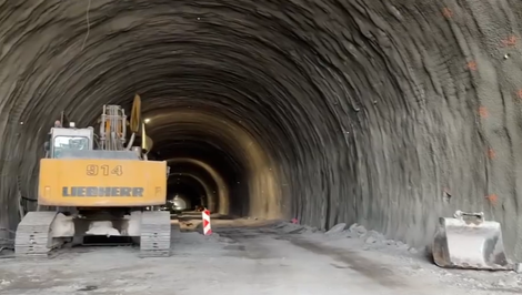 Pri razení tunela stavbári narazili na rádioaktivitu. Za socializmu tam vznikli uránové štôlne