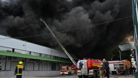 Séria útokov na Ukrajine: Bomba v Izjume zranila dieťa, dron zabil energetika