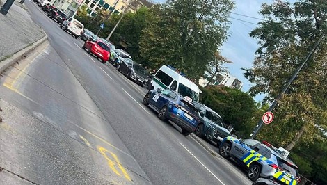 Policajný zásah v Bratislave: V Ružinove zasahuje množstvo policajtov