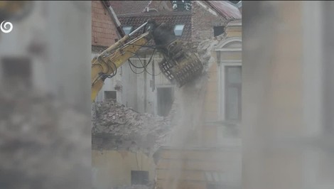 Spor o zbúranú budovu v Trenčíne sa vyostruje. Majiteľ tvrdí, že zákon neporušil