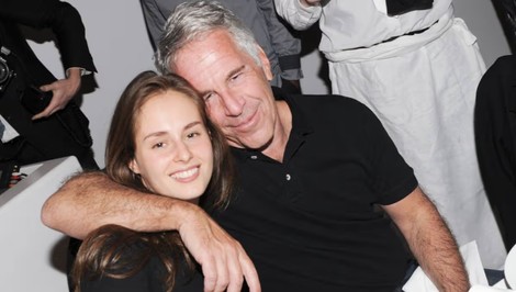 Posledná Epsteinova partnerka mala mať slovenské občianstvo, dokumenty odhaľujú prepojenia