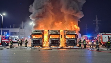 Vianoce v Michalovciach poznačil úmyselný požiar. Zhoreli tam štyri kamióny