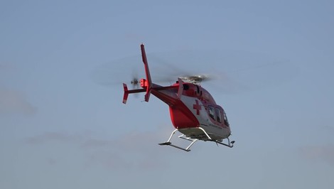 Dvojročný chlapec spadol do potoka, o jeho život bojovala celá dedina