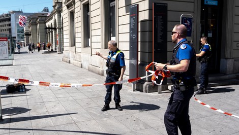 Šokujúci útok na švajčiarskej stanici: Muž bodal štyroch ľudí a kričal „Allahu Akbar“