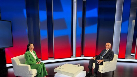 Mikloško o Šimečkovi ako lídrovi opozície v Politika 24: Dal by som mu čas, aby dozrel